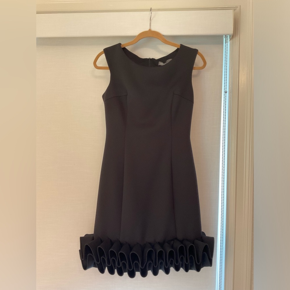 Donna Ricco Black Ruffled Edge Evening Dress- Size 4